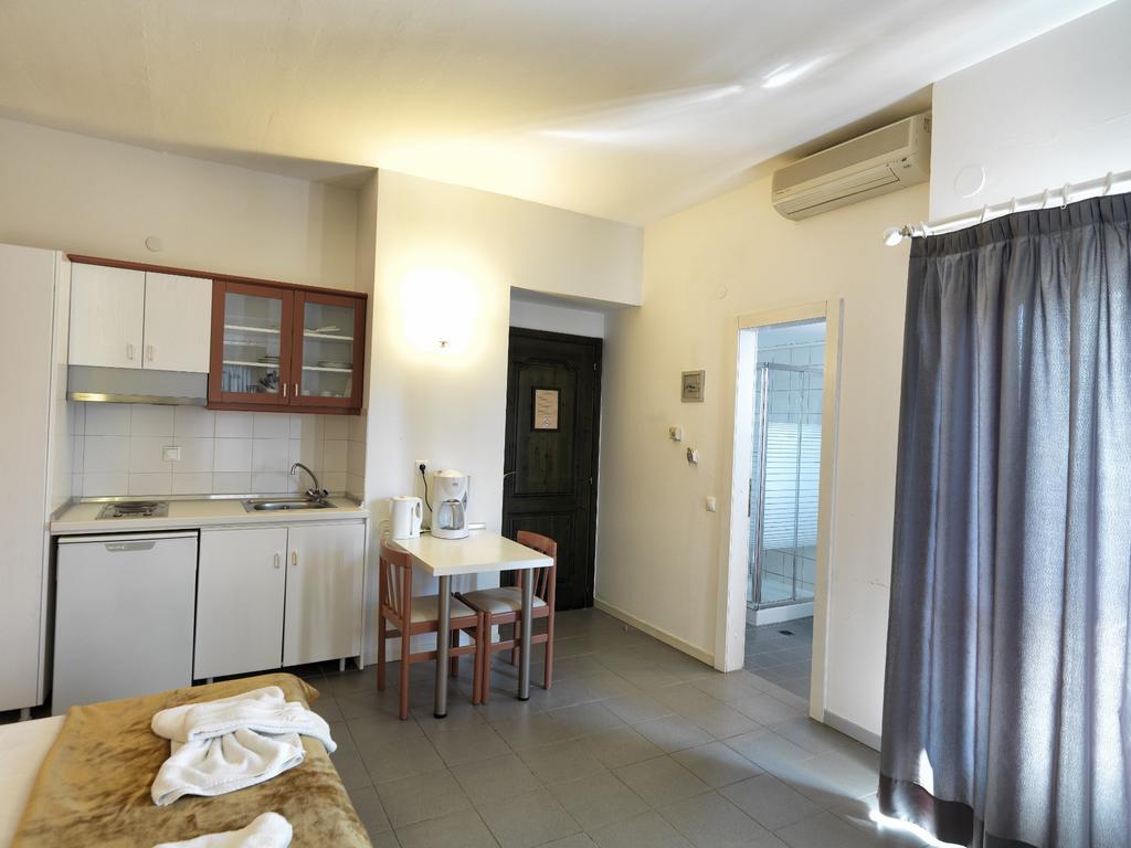 Elia Apartments Афитос Экстерьер фото